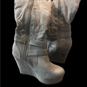 Stylish Gray Wedge Boots